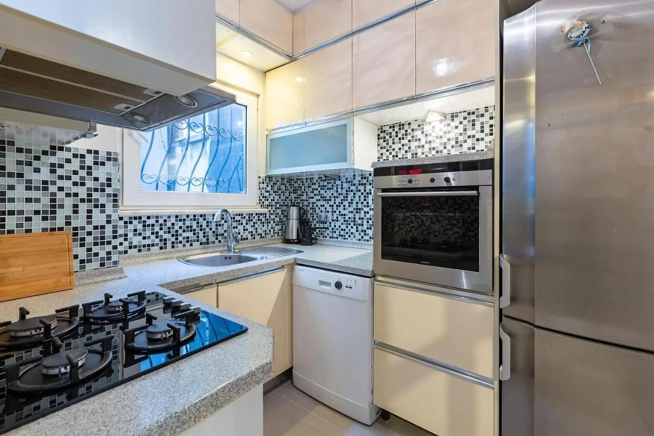 Flat With Excellent Location In Tesvikiye, Sisli Apartment Istanbul 0*,